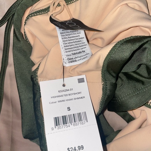 Two bikini - Picture 4 of 10